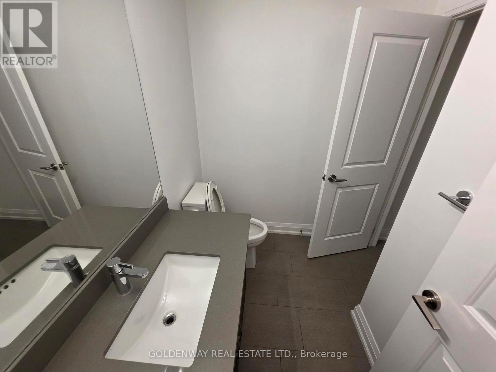 9 Caseley Way, Markham, Ontario  L3R 4Z7 - Photo 3 - N13658020