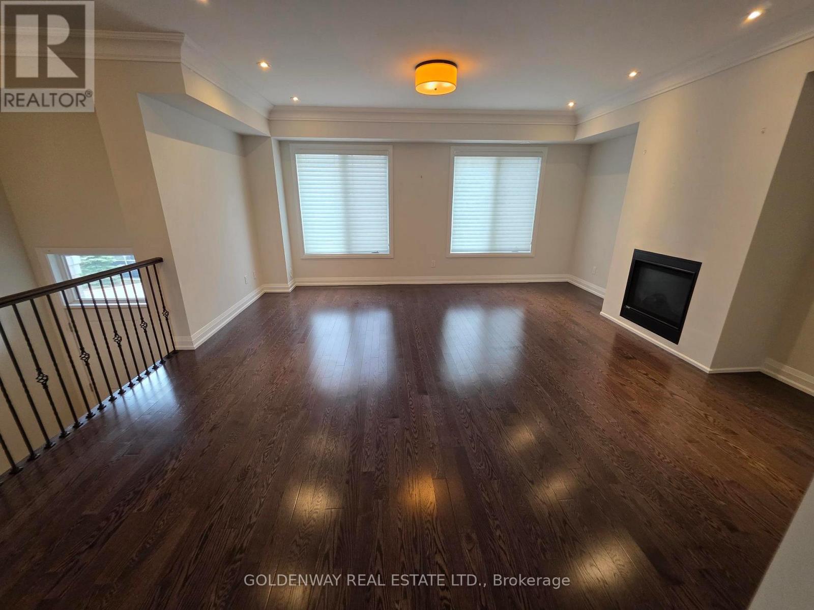 9 Caseley Way, Markham, Ontario  L3R 4Z7 - Photo 2 - N13658020