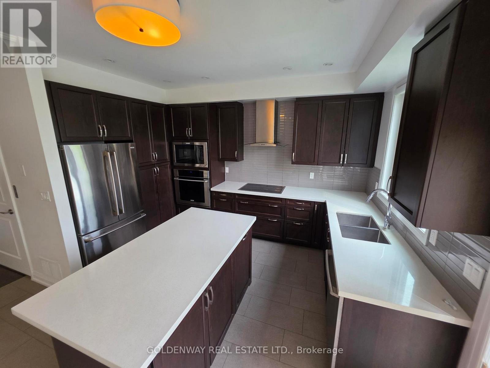 9 Caseley Way, Markham, Ontario  L3R 4Z7 - Photo 5 - N13658020