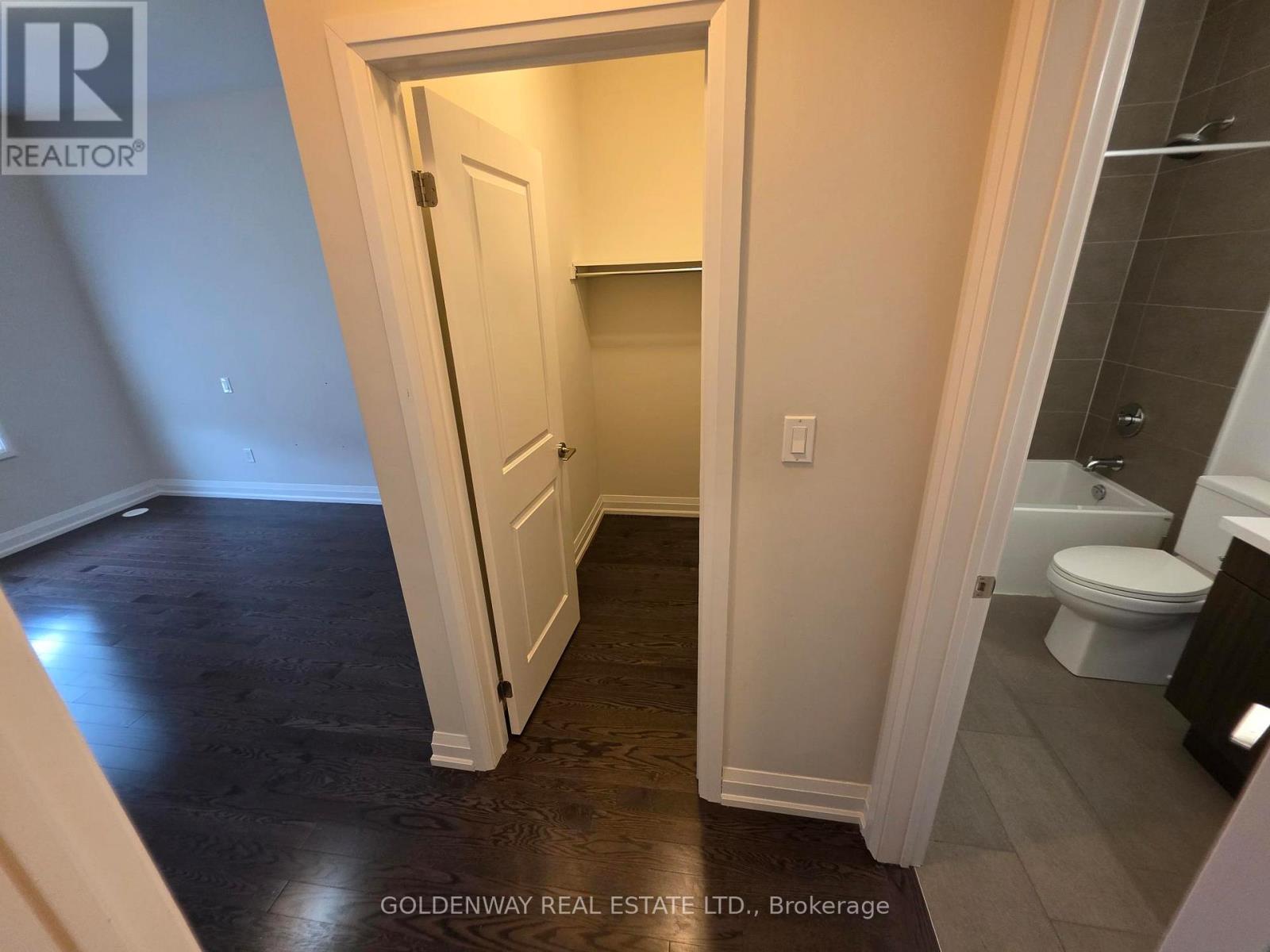 9 Caseley Way, Markham, Ontario  L3R 4Z7 - Photo 8 - N13658020