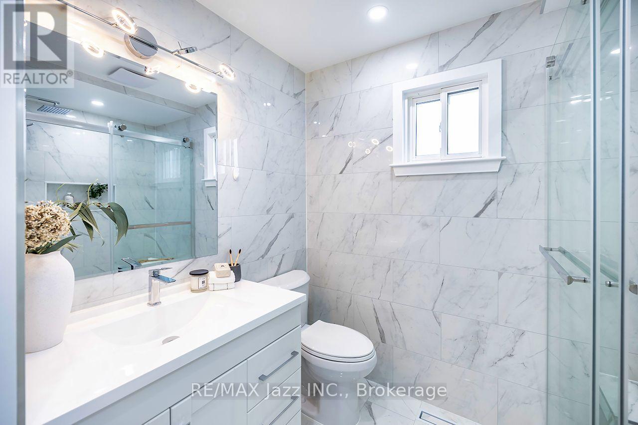 626 Strouds Lane, Pickering, Ontario  L1V 4T3 - Photo 21 - E13658266