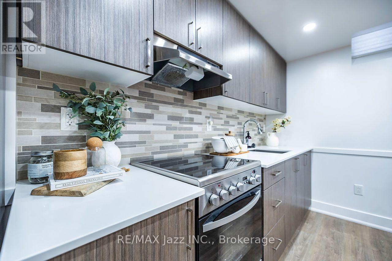 626 Strouds Lane, Pickering, Ontario  L1V 4T3 - Photo 33 - E13658266