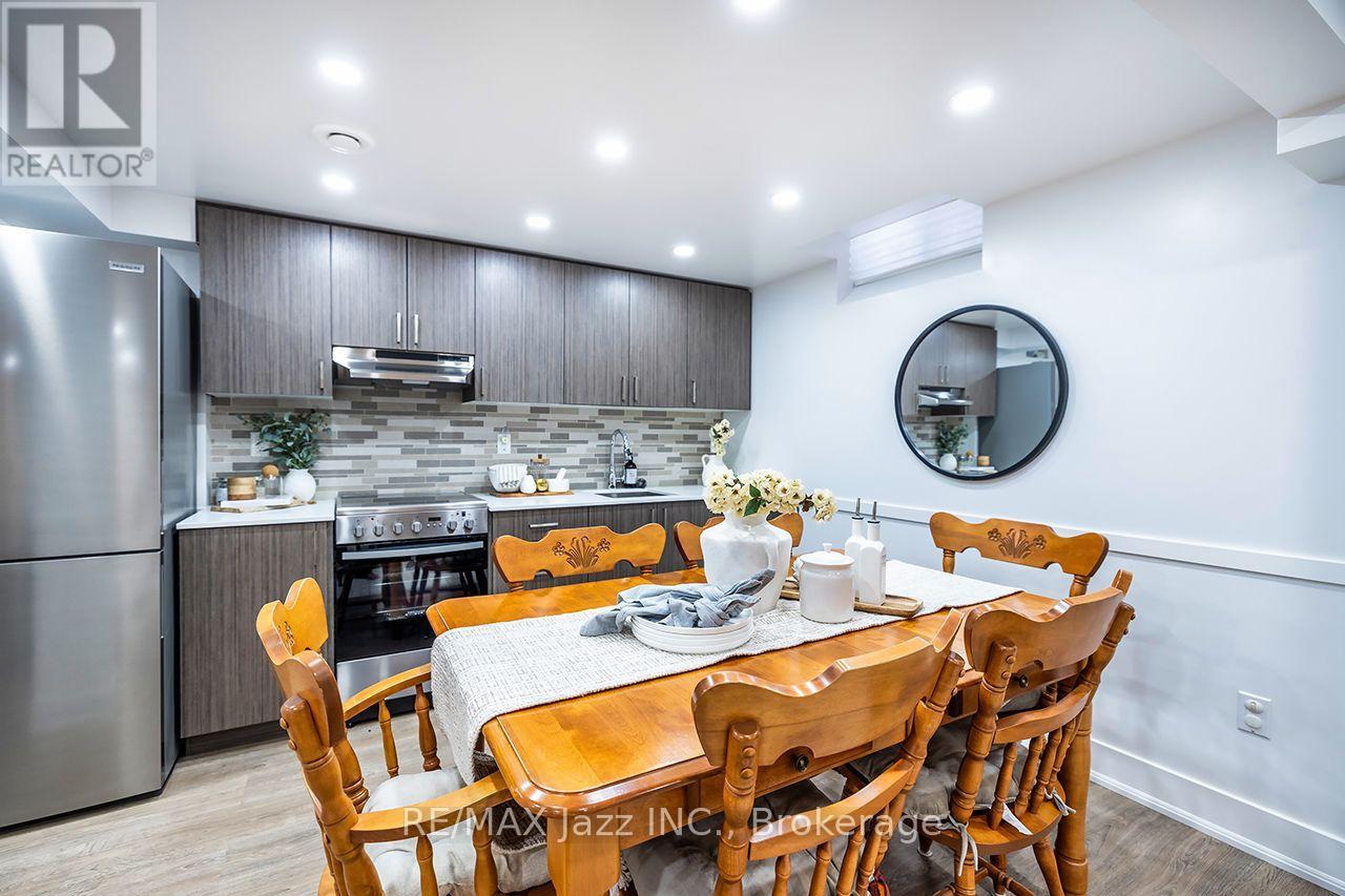 626 Strouds Lane, Pickering, Ontario  L1V 4T3 - Photo 39 - E13658266