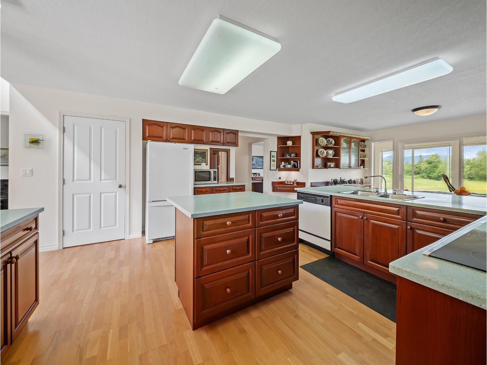 29598 Galahad Crescent, Abbotsford, British Columbia  V4X 2E4 - Photo 12 - R3154110