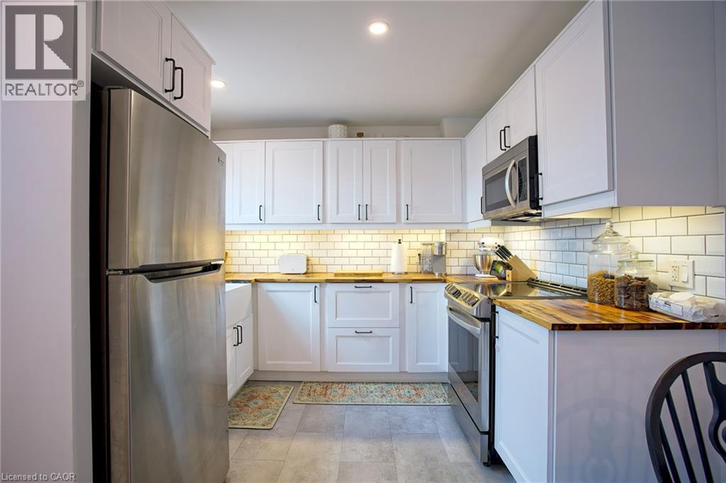 22 East 11th Street, Hamilton, Ontario  L9A 3T2 - Photo 6 - 40851977