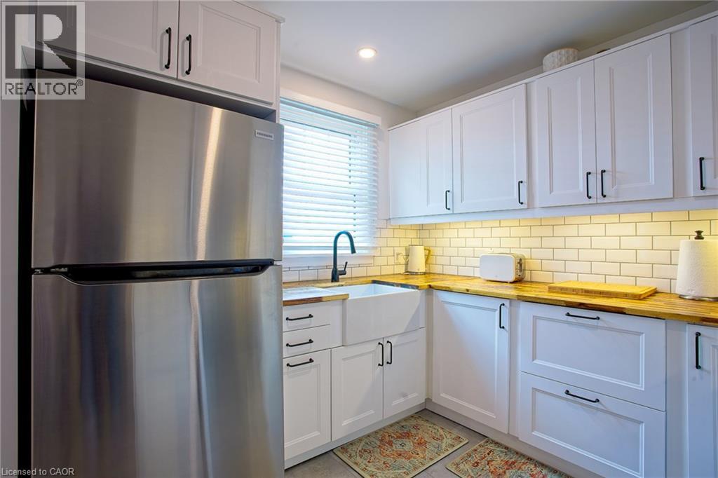 22 East 11th Street, Hamilton, Ontario  L9A 3T2 - Photo 7 - 40851977