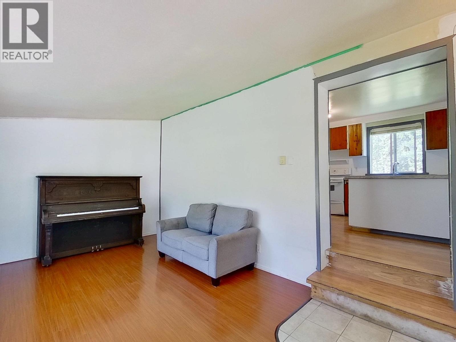 3994 Caravelle Road, Quesnel, British Columbia  V2J 6V3 - Photo 3 - R3154143