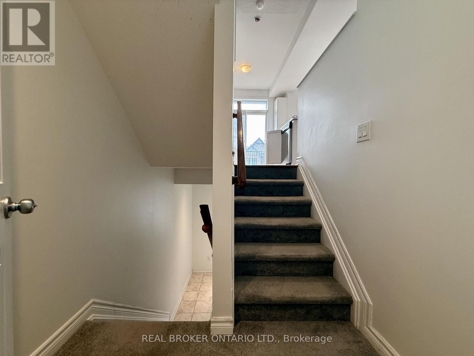 66 Fallengale Crescent, Ottawa, Ontario  K2T 0K9 - Photo 10 - X13658292