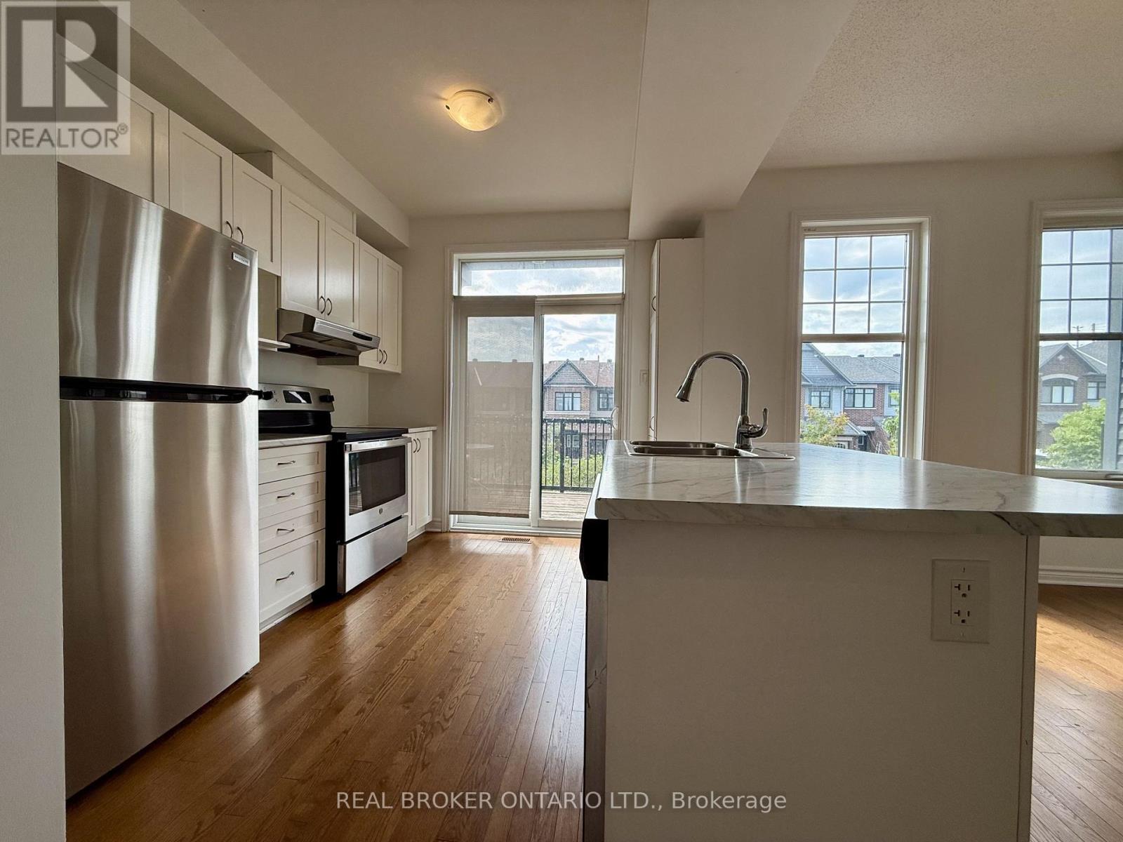 66 Fallengale Crescent, Ottawa, Ontario  K2T 0K9 - Photo 12 - X13658292