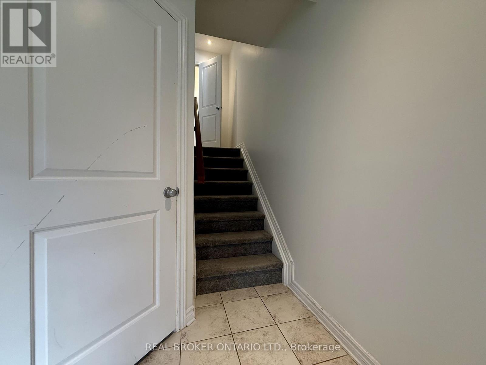 66 Fallengale Crescent, Ottawa, Ontario  K2T 0K9 - Photo 7 - X13658292