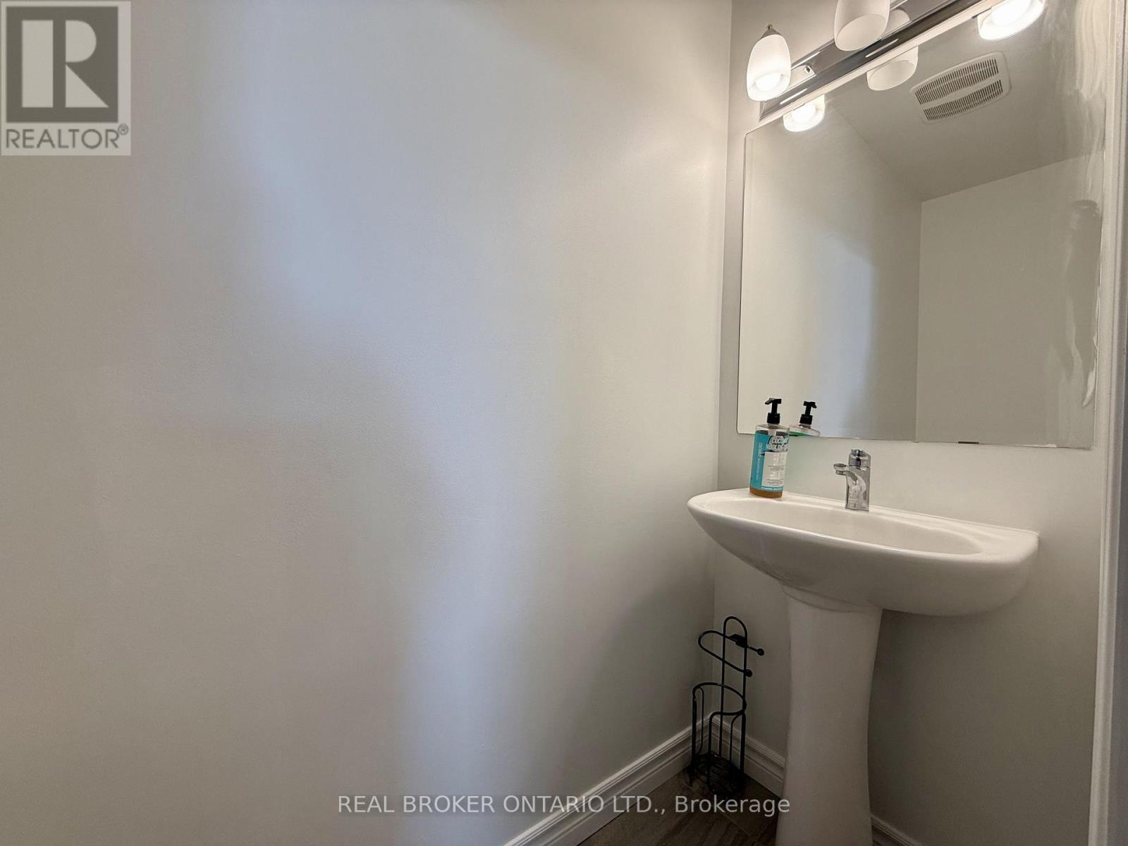 66 Fallengale Crescent, Ottawa, Ontario  K2T 0K9 - Photo 8 - X13658292