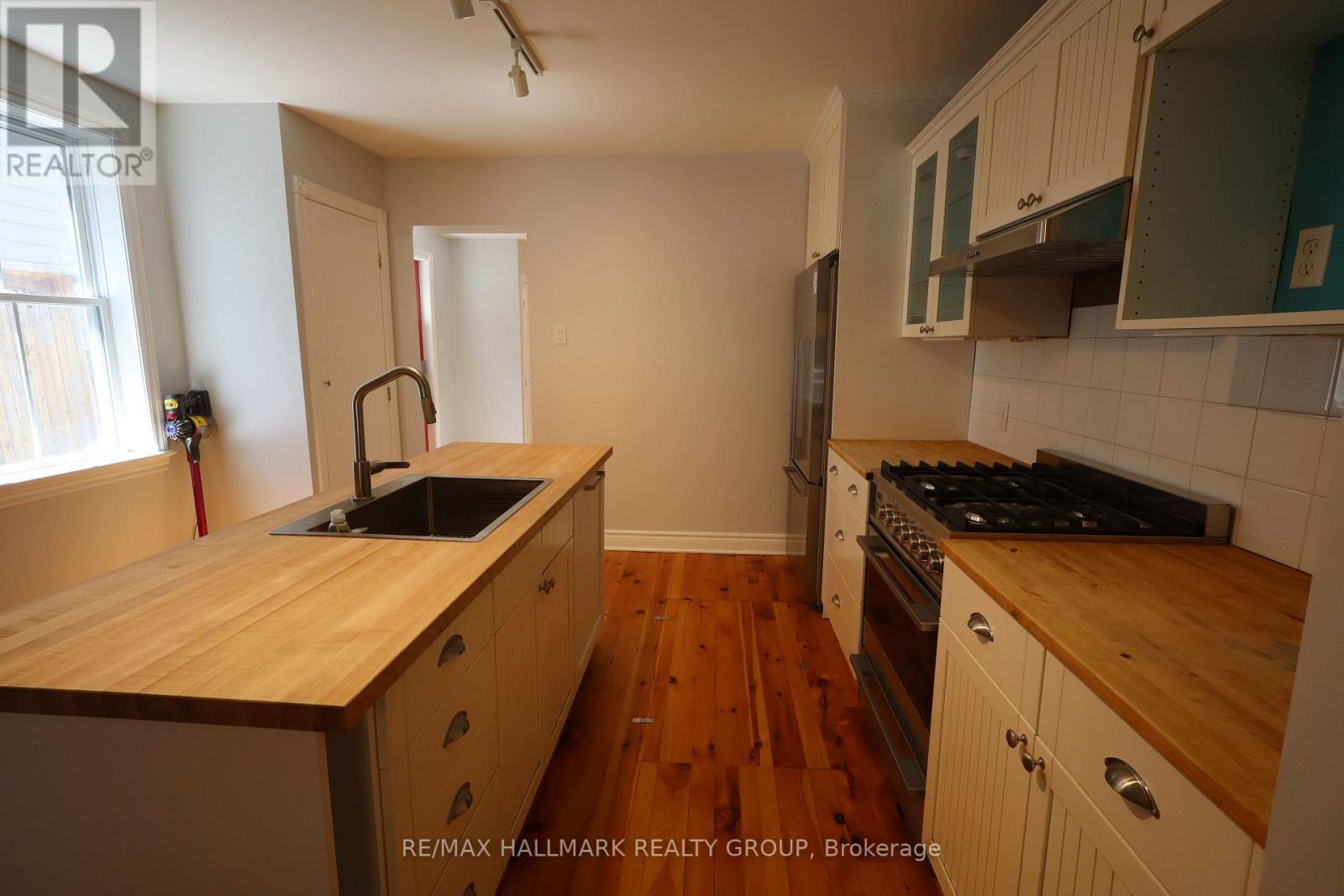 21 Electric Street, Ottawa, Ontario K1M 1X5 - Photo 5 - X13658326