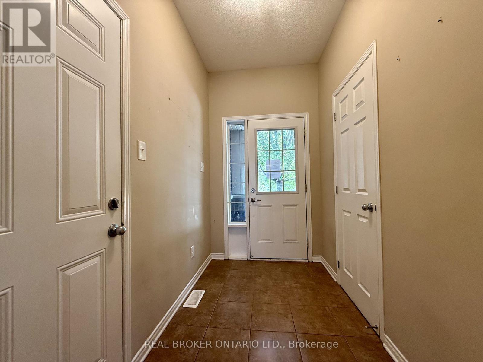 306 Aldworth Private, Ottawa, Ontario  K2S 0M8 - Photo 4 - X13658358