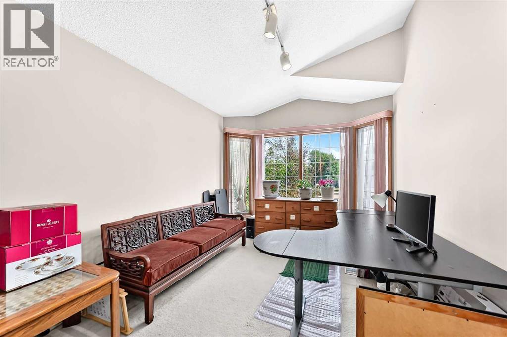 184 Hampshire Circle NW, Calgary, Alberta  T3A 4Y3 - Photo 17 - A2335371