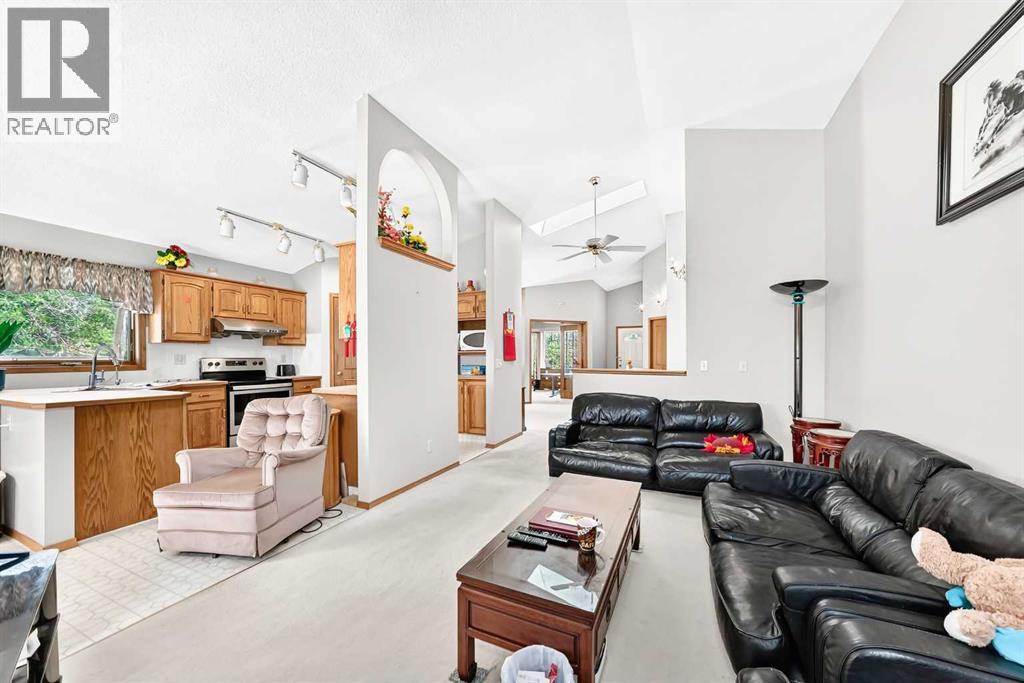 184 Hampshire Circle NW, Calgary, Alberta  T3A 4Y3 - Photo 6 - A2335371