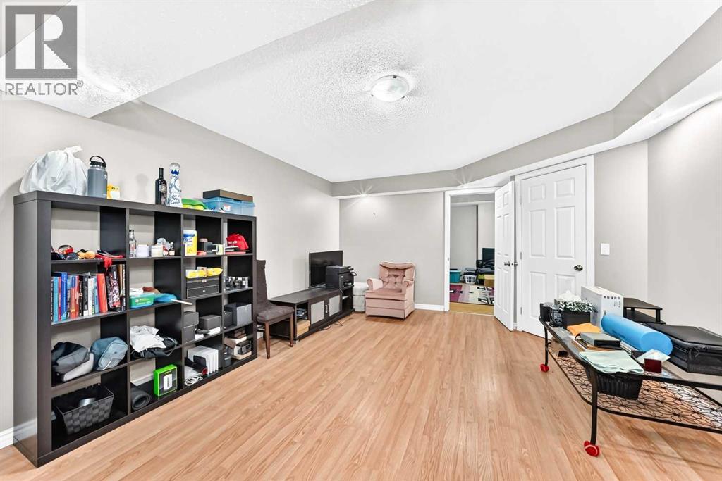 184 Hampshire Circle NW, Calgary, Alberta  T3A 4Y3 - Photo 29 - A2335371