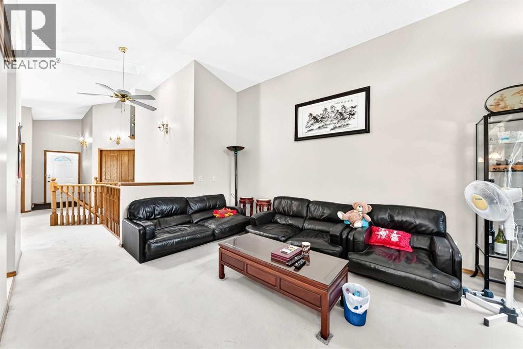 184 Hampshire Circle NW, Calgary, Alberta  T3A 4Y3 - Photo 7 - A2335371