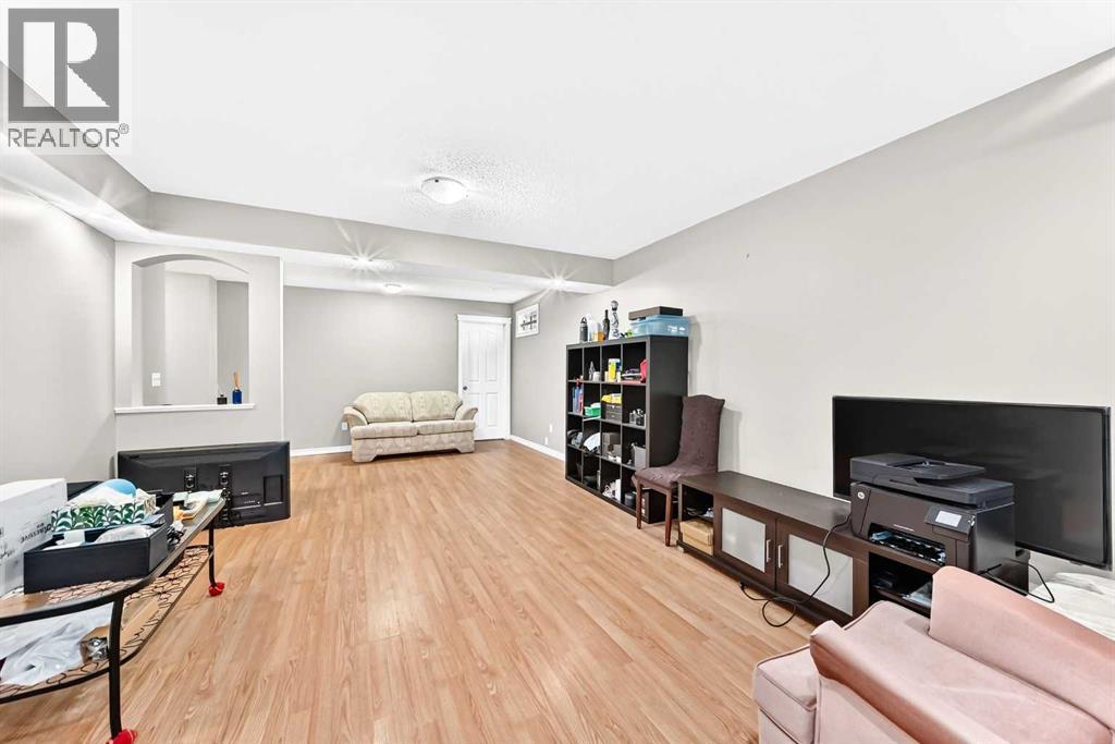 184 Hampshire Circle NW, Calgary, Alberta  T3A 4Y3 - Photo 30 - A2335371