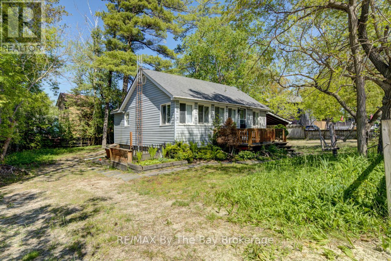 33 17th Street N, Wasaga Beach, Ontario  L9Z 2J1 - Photo 5 - S13245616