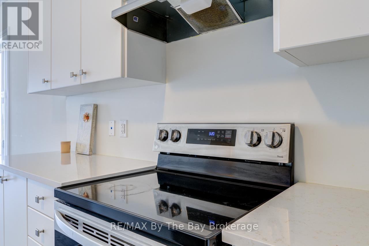 15 Union Boulevard, Wasaga Beach, Ontario  L9Z 0M6 - Photo 10 - S13559896