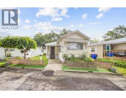 310 POMPANO AVENUE, Windsor, Ontario