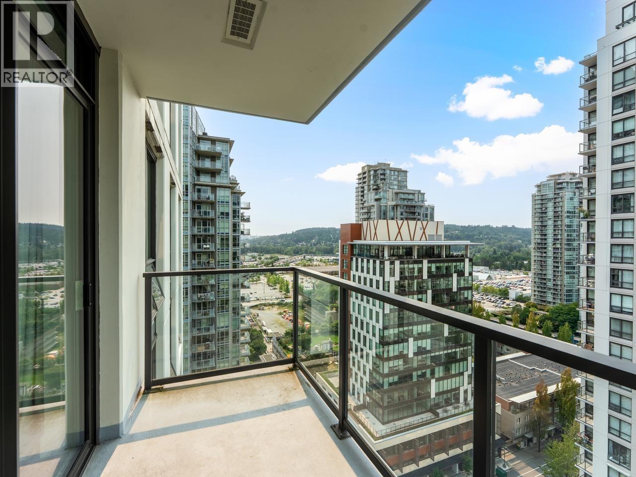 2108 3007 Glen Drive, Coquitlam, British Columbia  V3B 0L8 - Photo 3 - R3154079