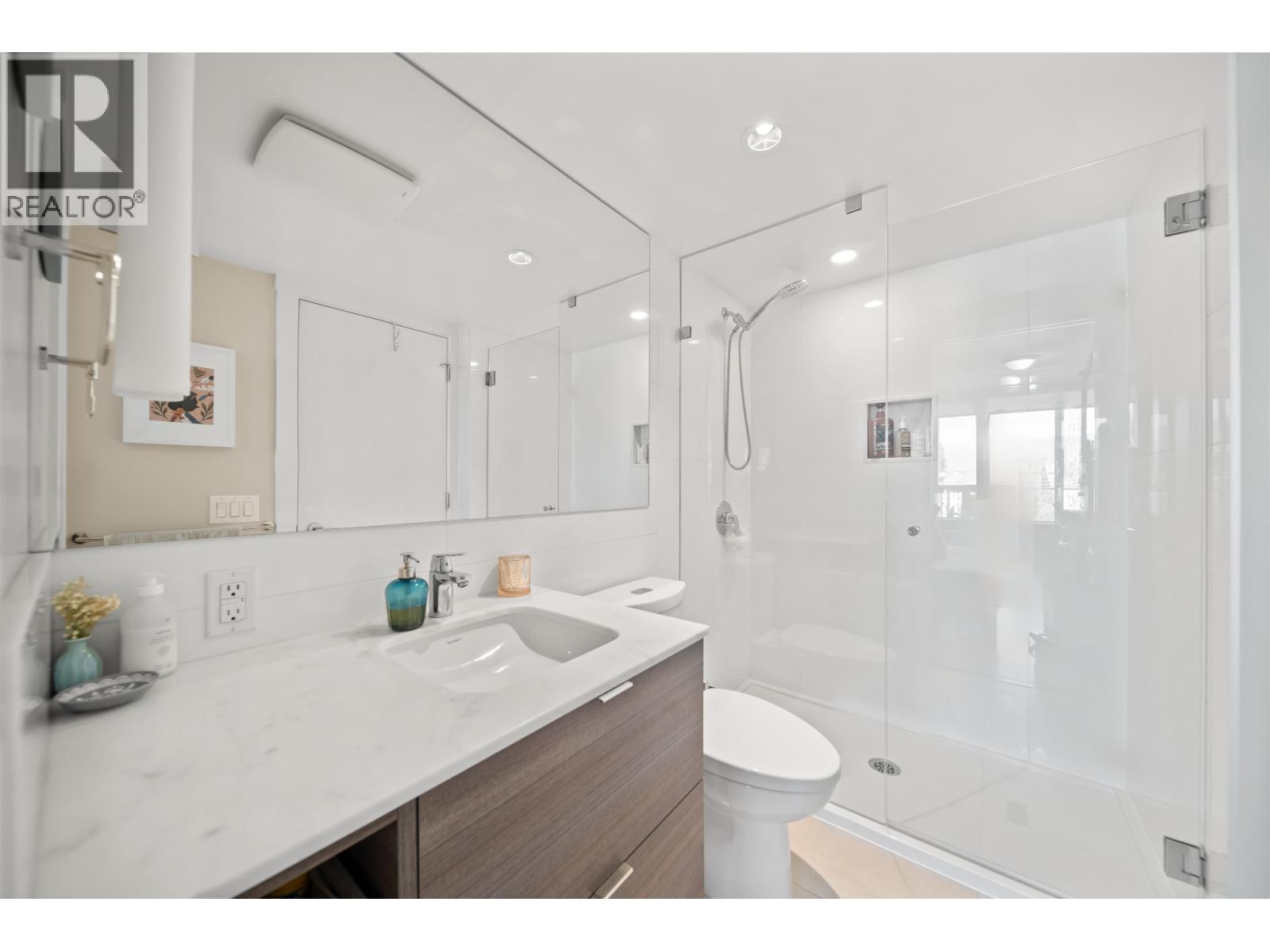 602 602 Como Lake Avenue, Coquitlam, British Columbia  V3J 0G2 - Photo 13 - R3154082