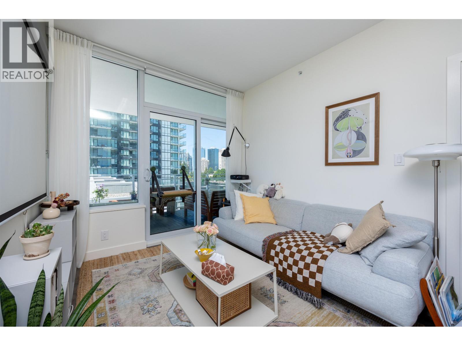 605 5051 Imperial Street, Burnaby, British Columbia  V5J 0J3 - Photo 2 - R3154095