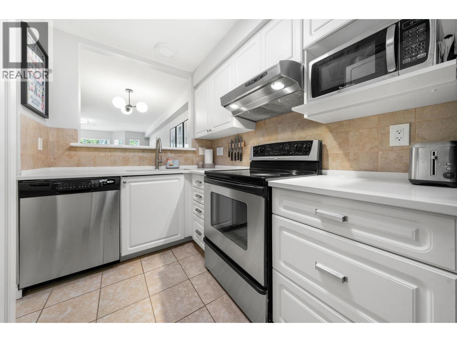 249 2565 W Broadway, Vancouver, British Columbia  V6K 2E9 - Photo 11 - R3154111
