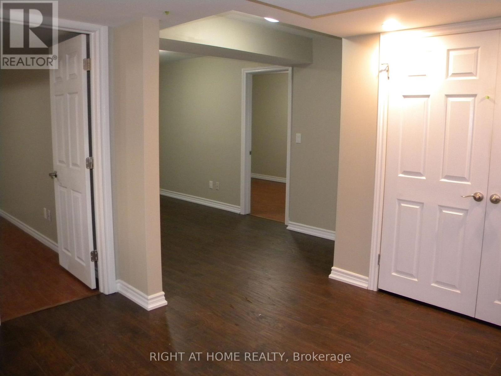 B - 42 Westminster Circle, Barrie, Ontario  L4M 0A4 - Photo 7 - S13556614