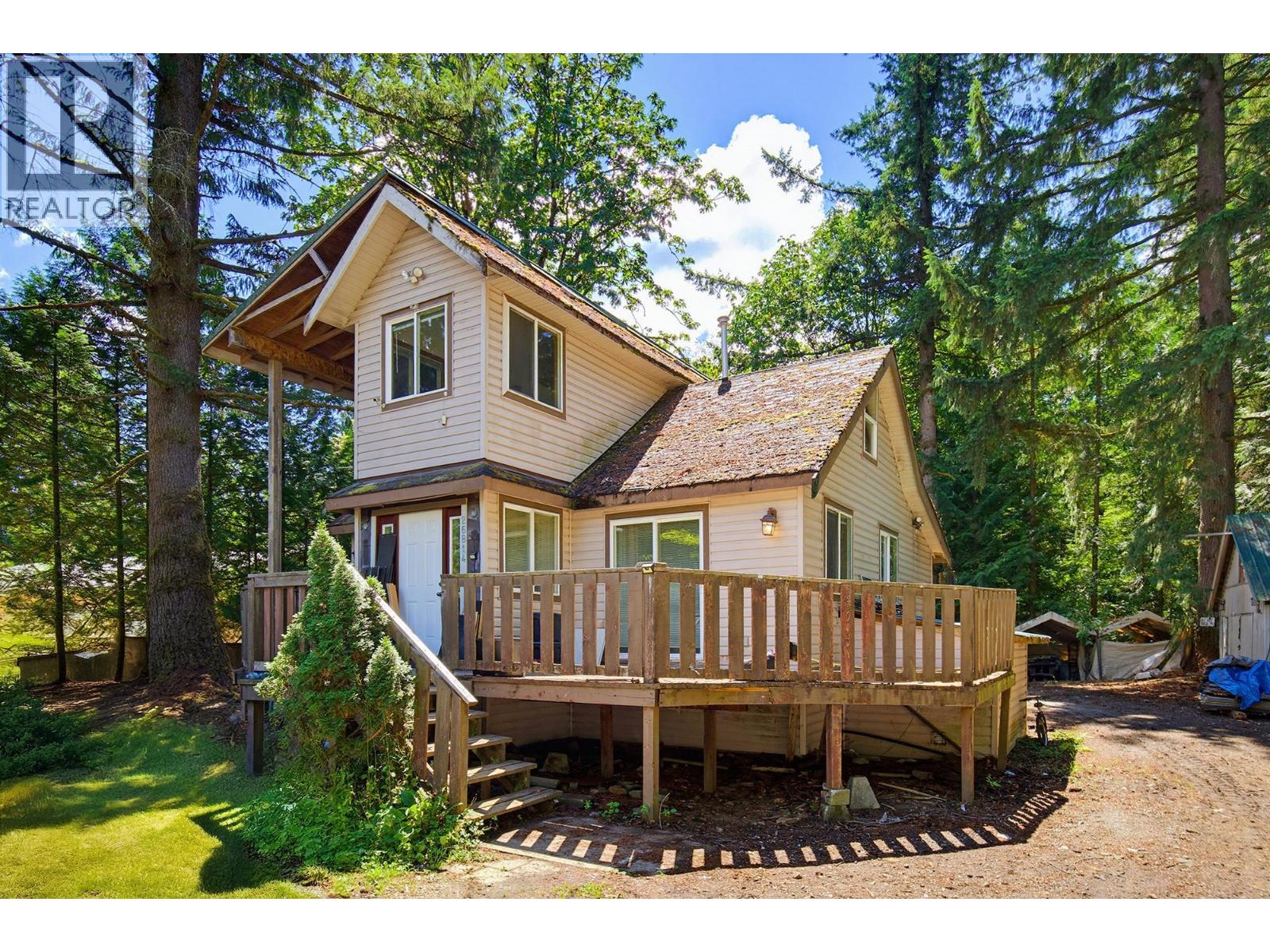 26814 Dewdney Trunk Road, Maple Ridge, British Columbia  V2W 1N9 - Photo 1 - R3153888