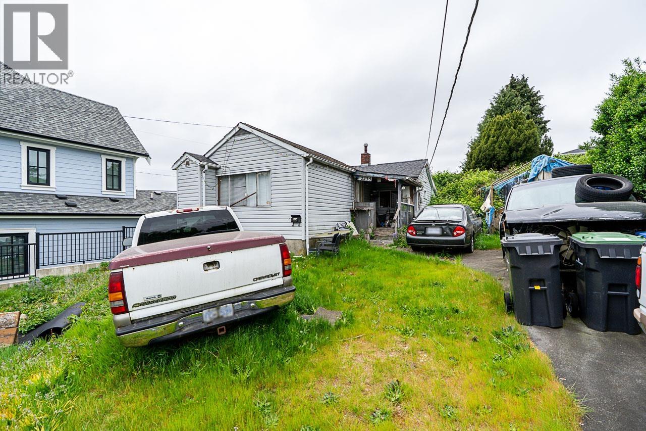 2235 Edinburgh Street, New Westminster, British Columbia  V3M 2Y2 - Photo 4 - R3154104