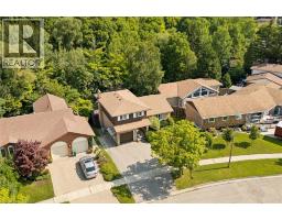 8 PERIN Place, Kitchener, Ontario