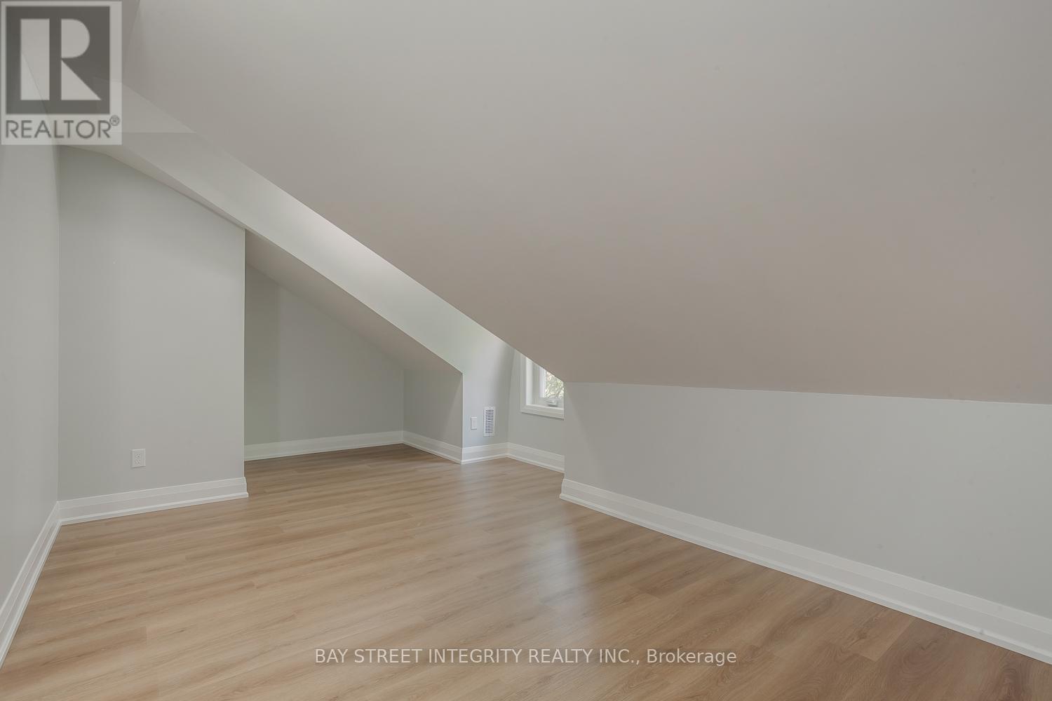 Upper Floor - 19 D'arcy Street, Toronto, Ontario  M5T 1J8 - Photo 16 - C13658284