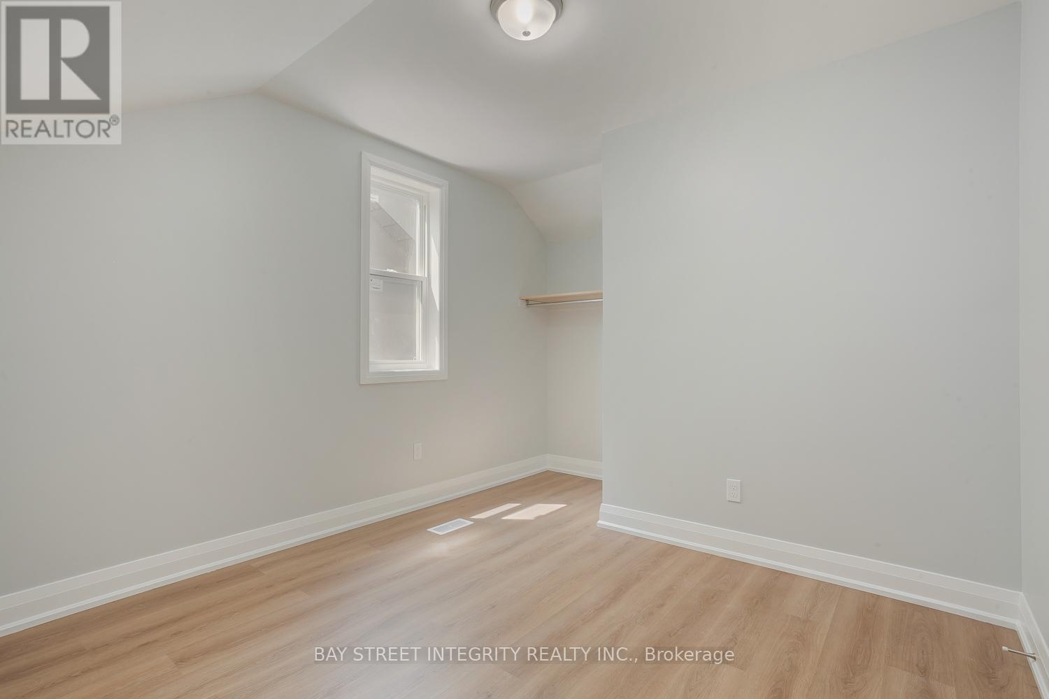 Upper Floor - 19 D'arcy Street, Toronto, Ontario  M5T 1J8 - Photo 18 - C13658284
