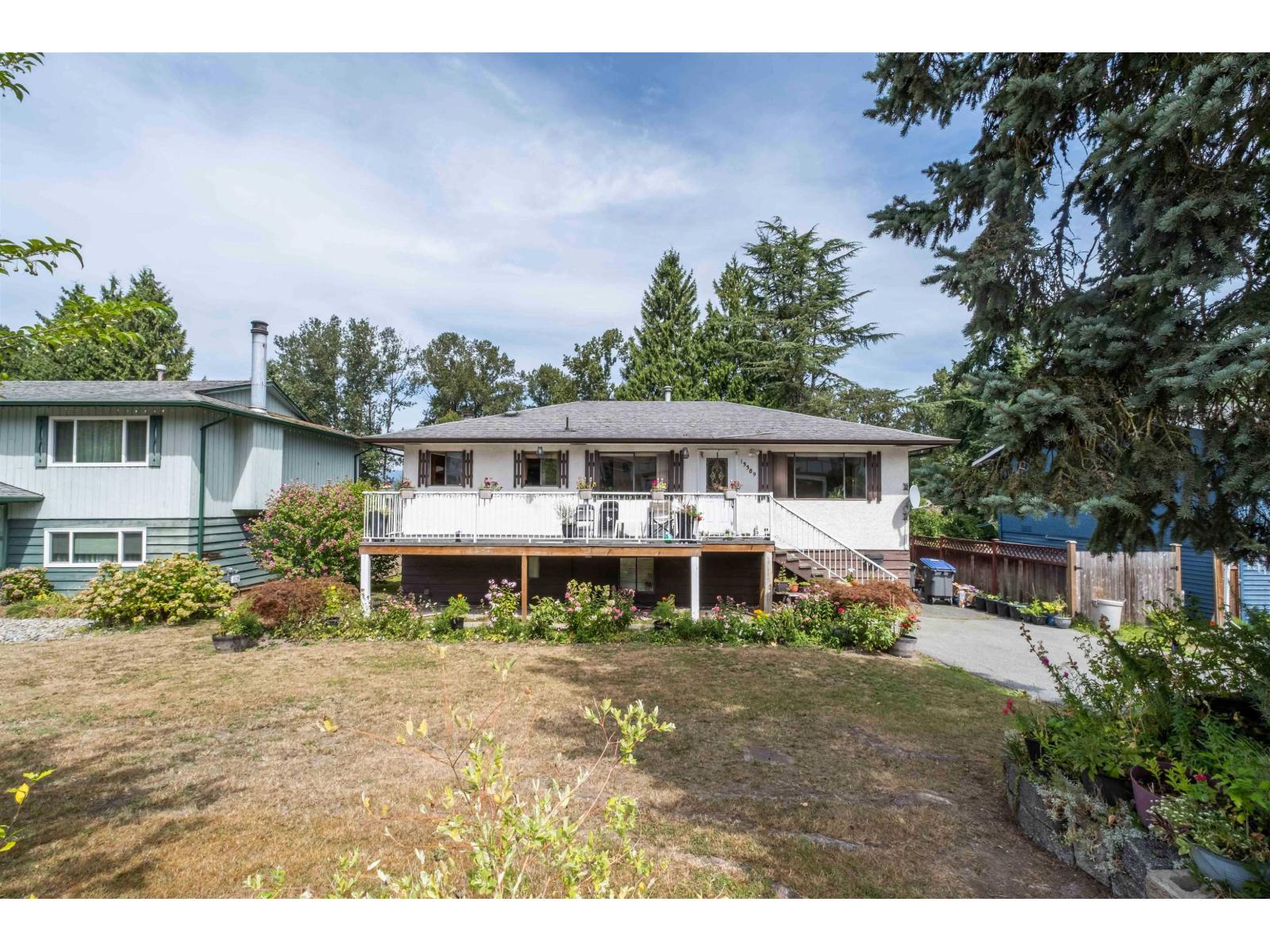 13389 Crestview Drive, Surrey, British Columbia  V3R 6V3 - Photo 2 - R3152998