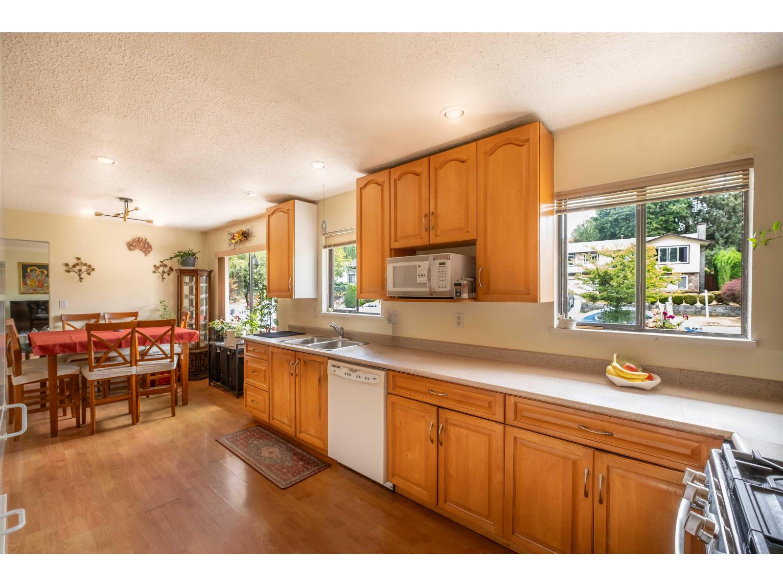 13389 Crestview Drive, Surrey, British Columbia  V3R 6V3 - Photo 5 - R3152998