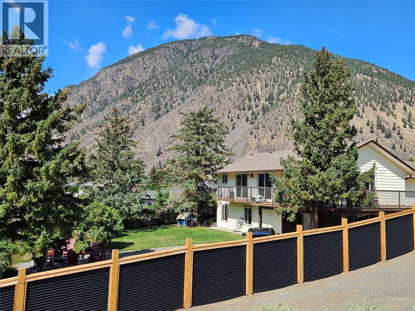 429 3rd Avenue, Keremeos, British Columbia