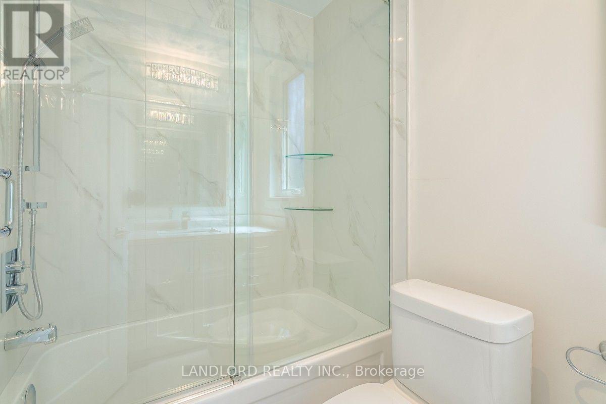 29 Hutton Avenue, Toronto, Ontario  M4C 3L2 - Photo 17 - E13658308