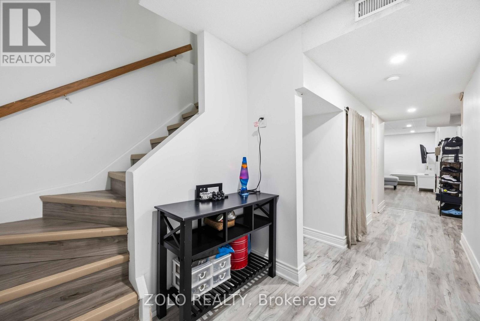 82 Piperbrook Crescent, Toronto, Ontario  M1E 5G9 - Photo 17 - E13658314