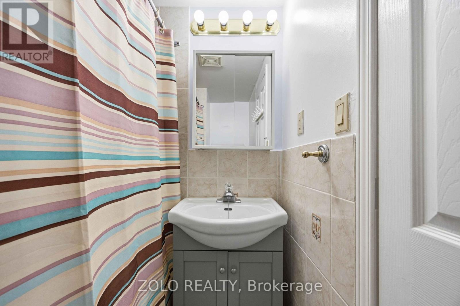 82 Piperbrook Crescent, Toronto, Ontario  M1E 5G9 - Photo 21 - E13658314