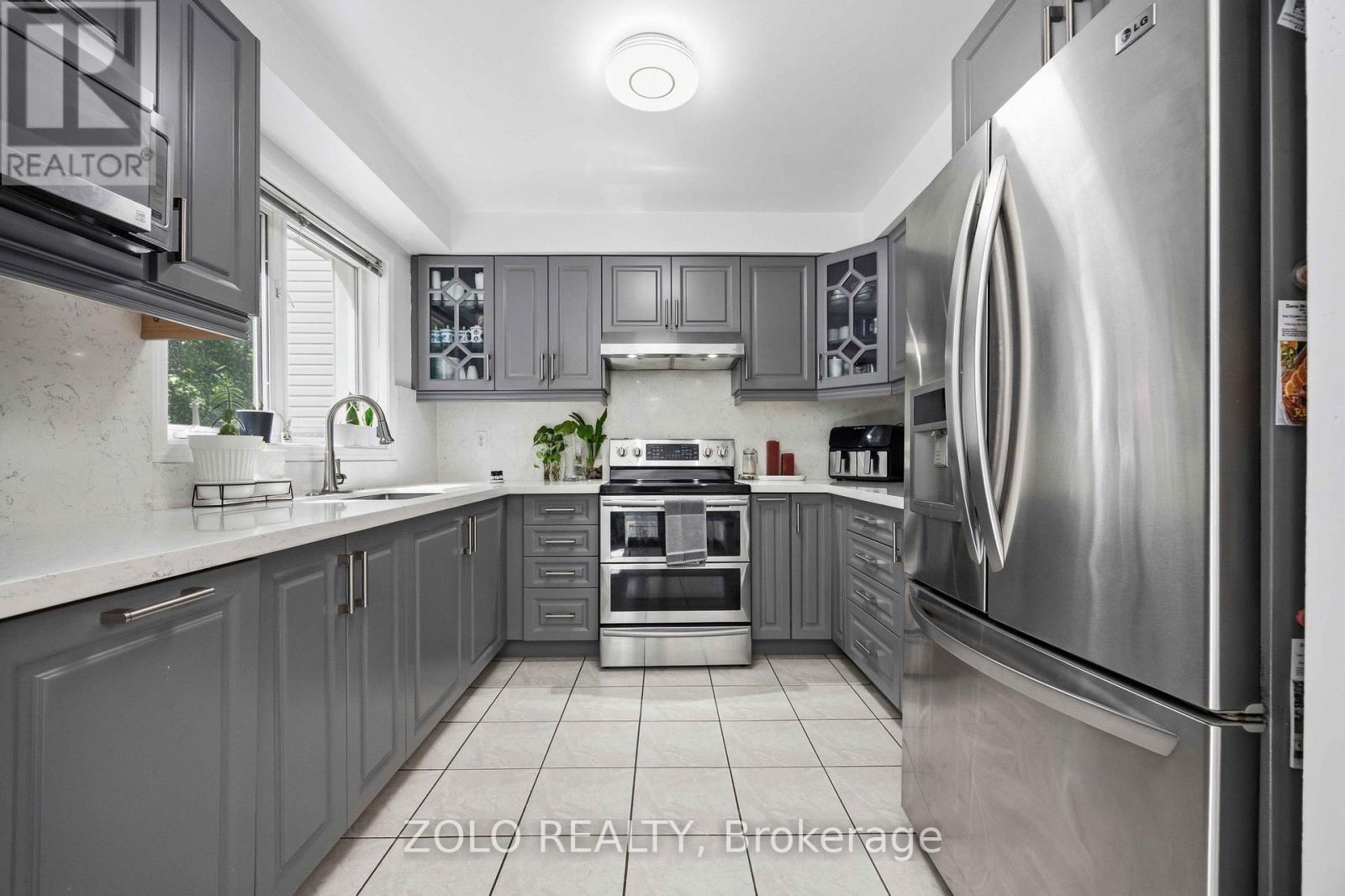 82 Piperbrook Crescent, Toronto, Ontario  M1E 5G9 - Photo 9 - E13658314