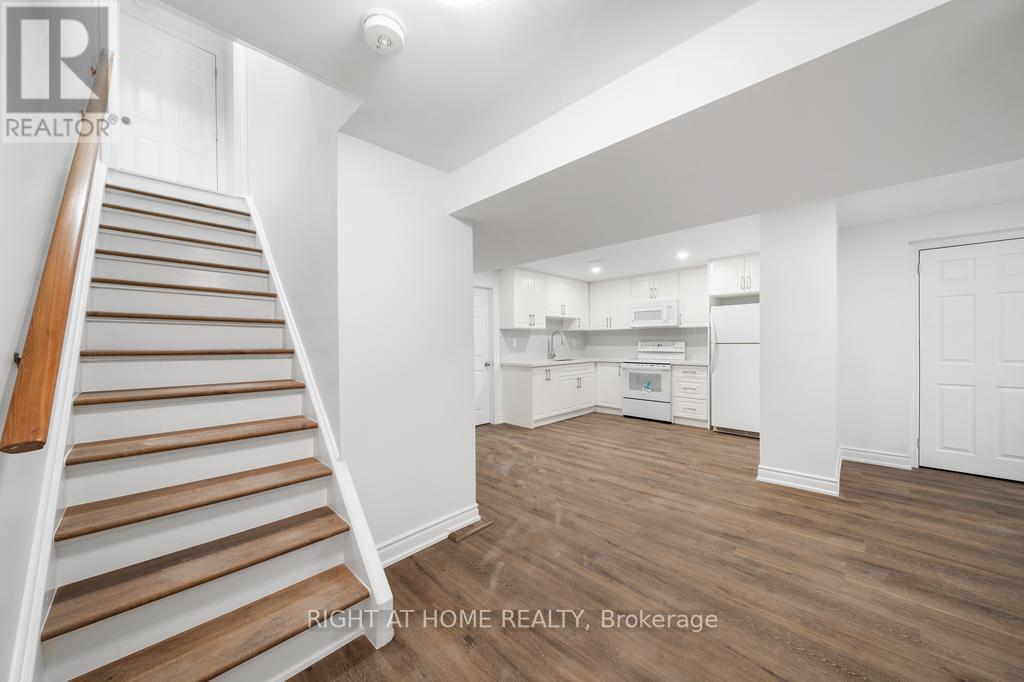 Lower - 582 Carlyle Court, Oshawa, Ontario L1H 6S2 - Photo 1 - E13658374