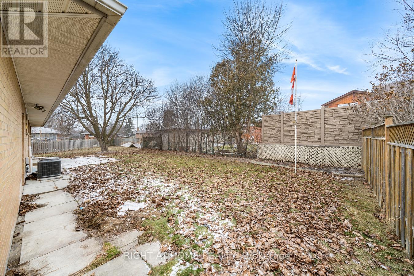 Lower - 582 Carlyle Court, Oshawa, Ontario L1H 6S2 - Photo 13 - E13658374