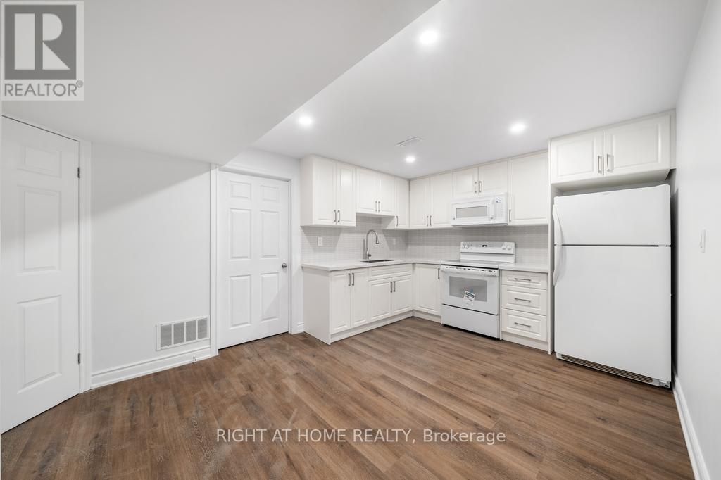 Lower - 582 Carlyle Court, Oshawa, Ontario L1H 6S2 - Photo 2 - E13658374