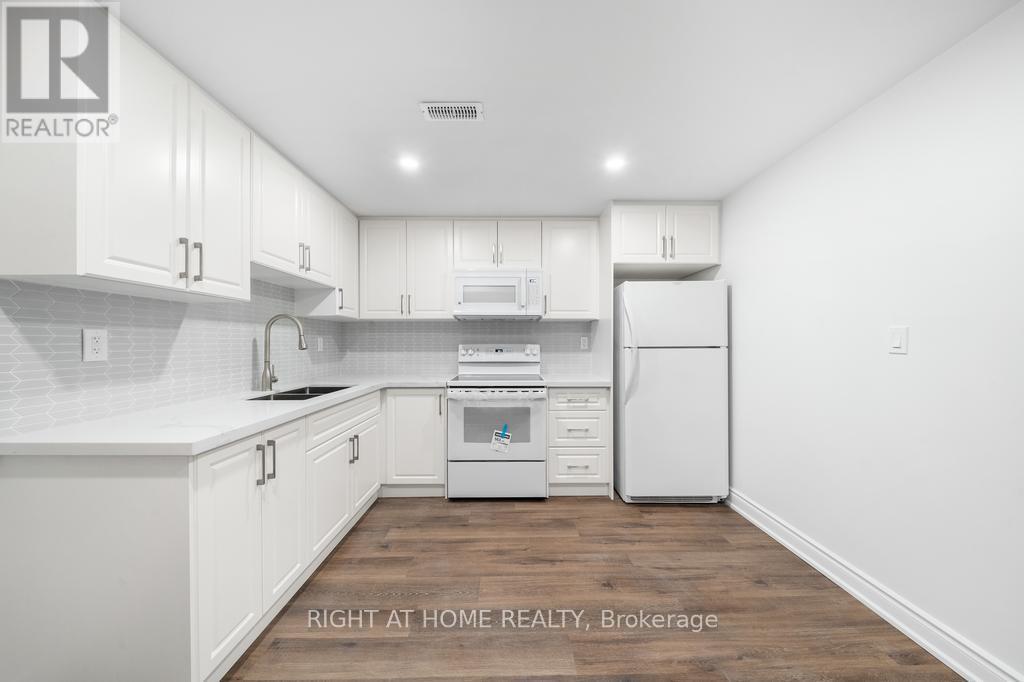 Lower - 582 Carlyle Court, Oshawa, Ontario L1H 6S2 - Photo 3 - E13658374