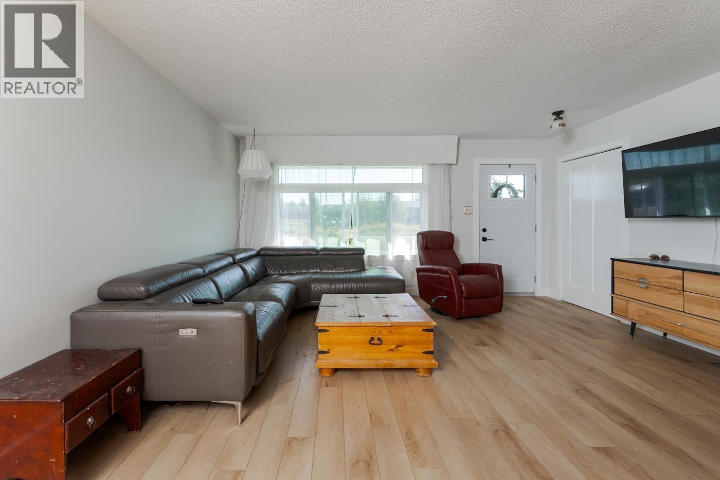 8805 Chilcotin Road, Prince George, British Columbia  V2N 5V9 - Photo 6 - R3154054