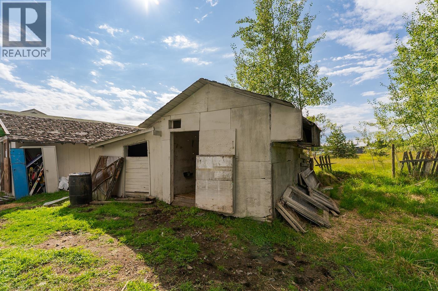 8805 Chilcotin Road, Prince George, British Columbia  V2N 5V9 - Photo 35 - R3154054