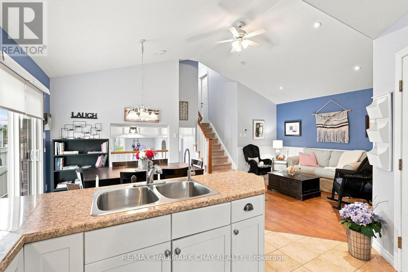 23 Banting Crescent, Essa, Ontario  L0M 1B6 - Photo 10 - N13658280
