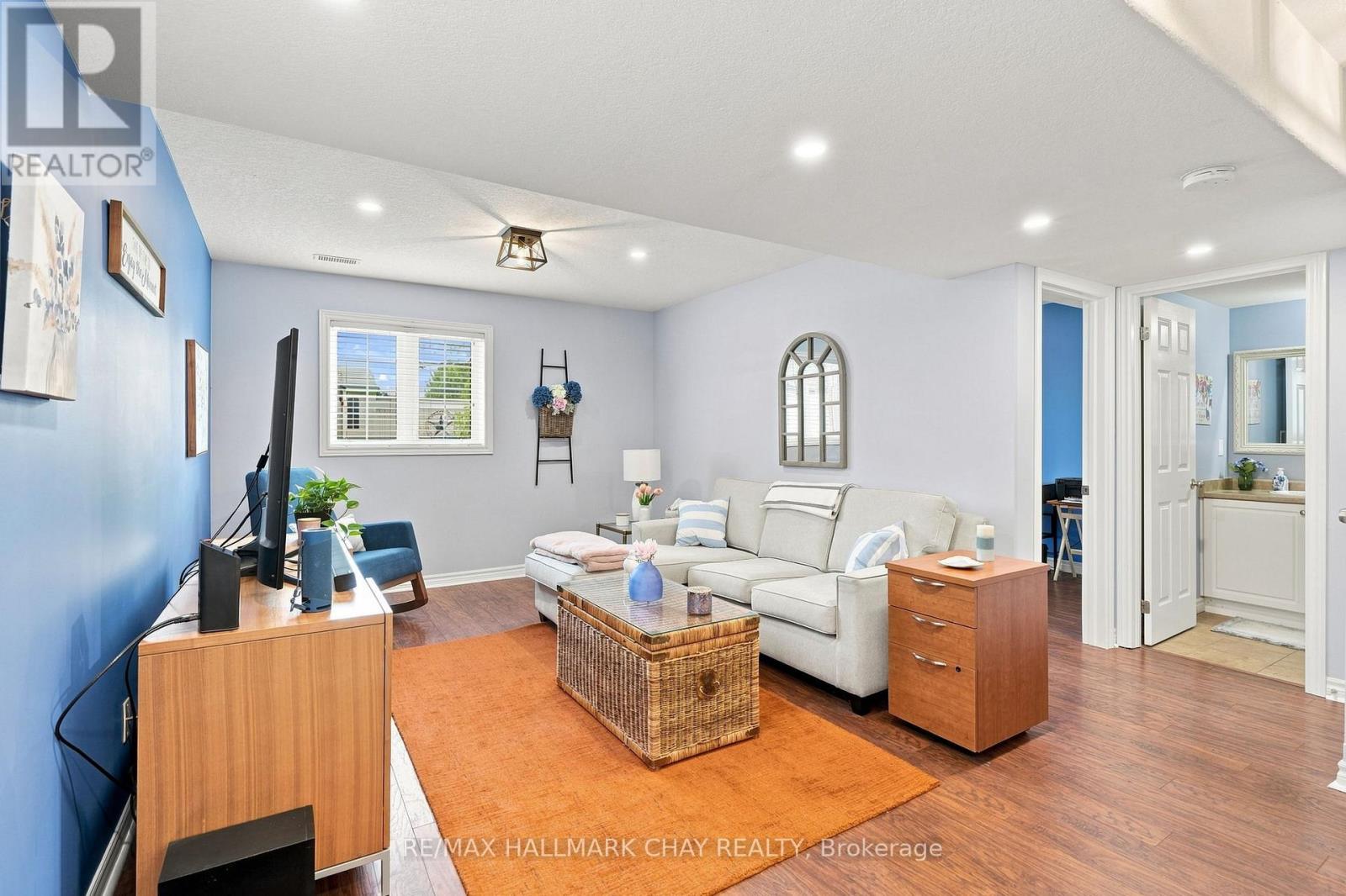 23 Banting Crescent, Essa, Ontario  L0M 1B6 - Photo 16 - N13658280